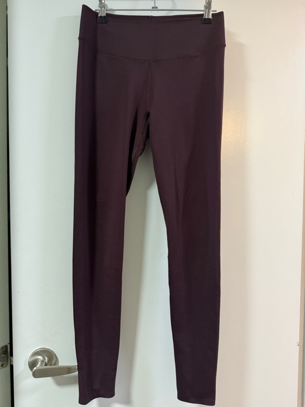 Uniqlo AIRism High-Waist Plum Leggings